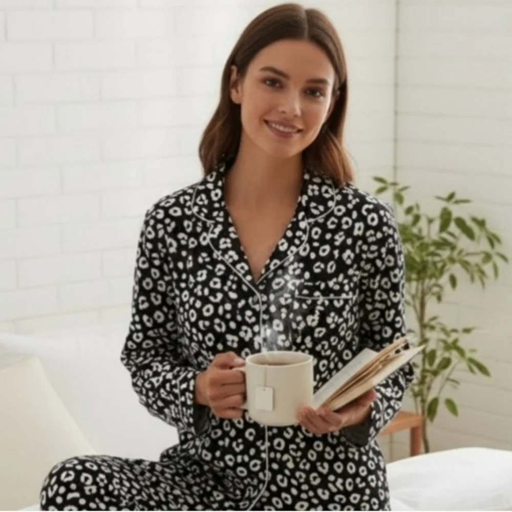 Kate Spade Long Sleeve Black/Pink Leopard Pajama Set, NWT - Picture 3 of 5
